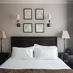 Hotel Saint-Louis Pigalle